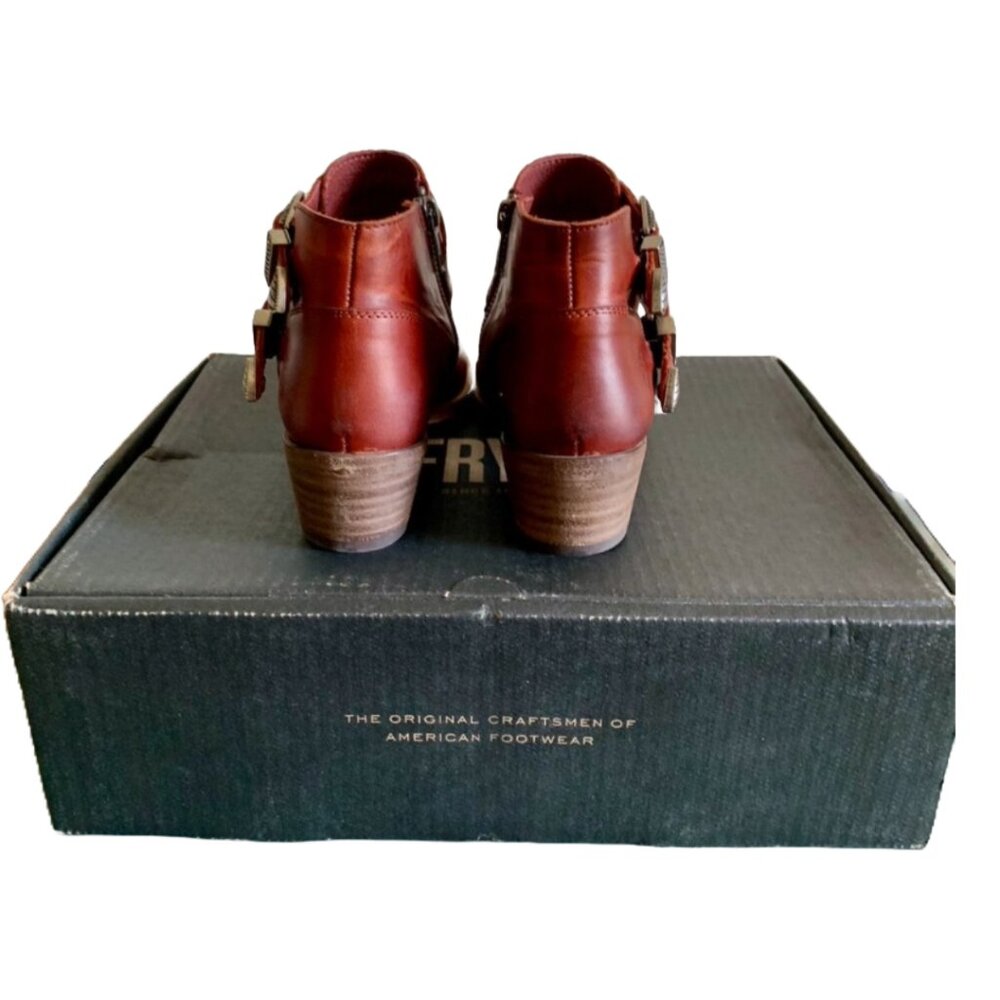 NWT FRYE Women's Ray Red Clay Leather Western Buckle Ankle Boots Sz 5.5 - Picture 8 of 9